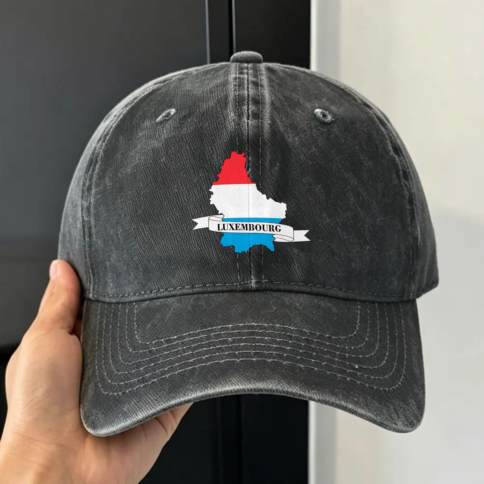 Outdoor Sport Luxembourg - Cappellino da Baseball con Bandiera e